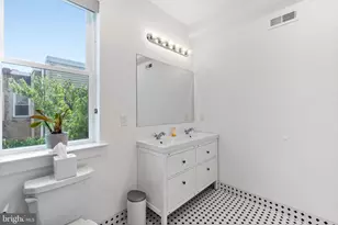 3024 Titan St, Philadelphia, PA 19146 - Photo 9