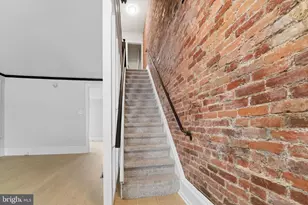 303 Green Ln, Philadelphia, PA 19128 - Photo 15