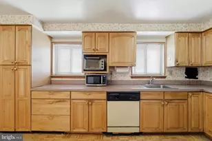 2641 Maxwell St, Philadelphia, PA 19152 - Photo 5