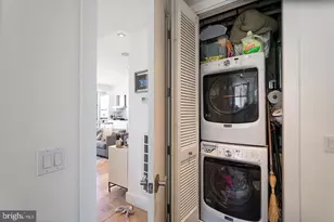 240 N 2nd St, Philadelphia, PA 19106 - Photo 9