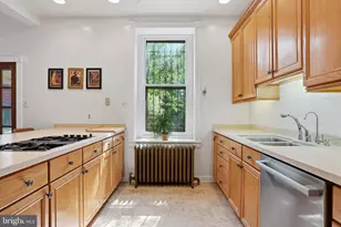 922 S 48th St, Philadelphia, PA 19143 - Photo 13