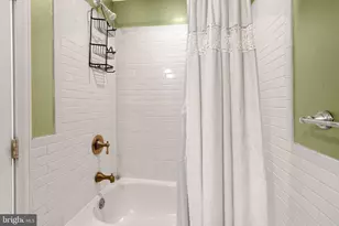 128 W Thompson St, Philadelphia, PA 19122 - Photo 17