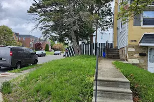 9930 Alicia St, Philadelphia, PA 19115 - Photo 3