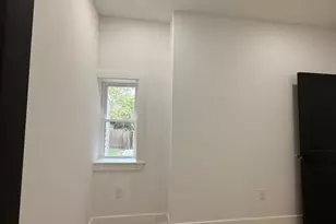 1220 W Airdrie St, Philadelphia, PA 19140 - Photo 19