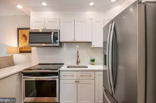 1324 Locust St, Philadelphia, PA 19107 - Photo 9