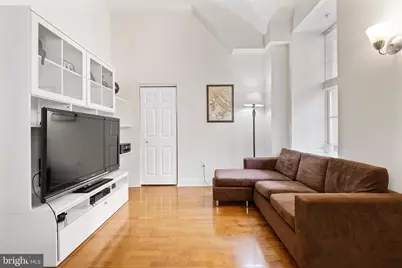 1 Academy Circle #210, Philadelphia, PA 19146 - Photo 5