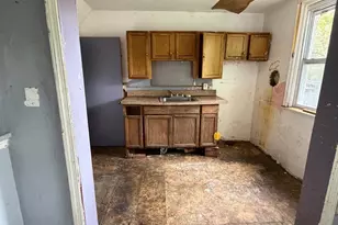 652 E Annsbury St, Philadelphia, PA 19120 - Photo 5