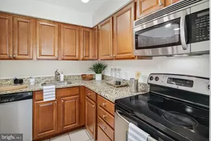1420 Locust St, Philadelphia, PA 19102 - Photo 3