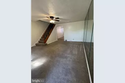 181 E Walnut Park Drive, Philadelphia, PA 19120 - Photo 3