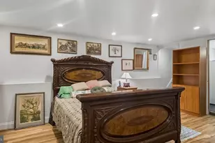 2049 Appletree St, Philadelphia, PA 19103 - Photo 45