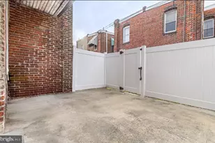 1528 S Hollywood St, Philadelphia, PA 19146 - Photo 9