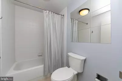 1100 Vine Street #1105, Philadelphia, PA 19107 - Photo 17