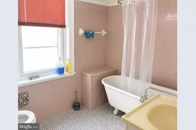2107 Tasker Street, Philadelphia, PA 19145 - Photo 7