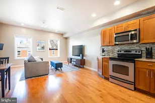 1826 Christian St, Philadelphia, PA 19146 - Photo 9