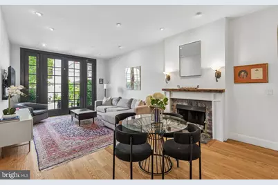 2415 Pine Street, Philadelphia, PA 19103 - Photo 3