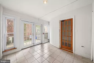 220 Bainbridge St, Philadelphia, PA 19147 - Photo 9