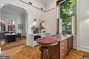2200 St James Pl, Philadelphia, PA 19103 - Photo 19