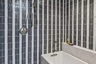 2200 St James Pl, Philadelphia, PA 19103 - Photo 35