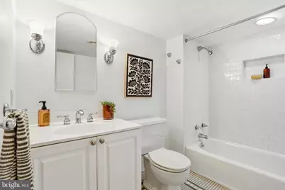 410 S 25th Street, Philadelphia, PA 19146 - Photo 23