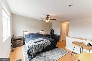 211 Brown St, Philadelphia, PA 19123 - Photo 13