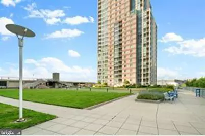 901 N Penn Street #R2401, Philadelphia, PA 19123 - Photo 33