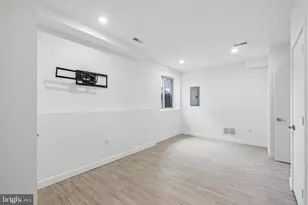 1945 N 7th St, Philadelphia, PA 19122 - Photo 17
