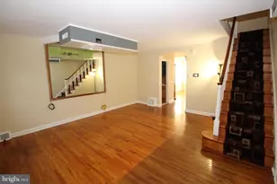 222 W Colonial St, Philadelphia, PA 19126 - Photo 3