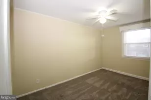 222 W Colonial St, Philadelphia, PA 19126 - Photo 15