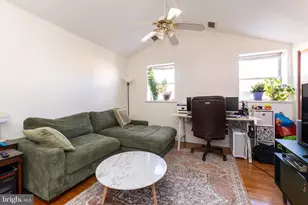 910 Mountain St, Philadelphia, PA 19148 - Photo 11