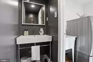36 E Chestnut Hill Ave, Philadelphia, PA 19118 - Photo 19