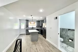 915 Cantrell St, Philadelphia, PA 19148 - Photo 7