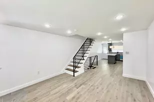 915 Cantrell St, Philadelphia, PA 19148 - Photo 11
