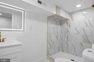 1322 S Lindenwood St, Philadelphia, PA 19143 - Photo 29