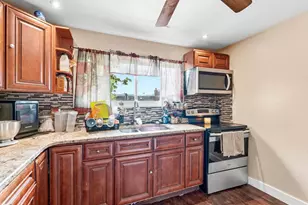 4931 N Uber St, Philadelphia, PA 19141 - Photo 11