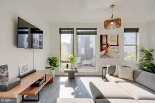 2008 Northbank Pl, Philadelphia, PA 19125 - Photo 3