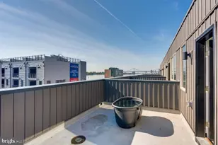 2008 Northbank Pl, Philadelphia, PA 19125 - Photo 5