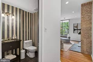 245 S 3rd St, Philadelphia, PA 19106 - Photo 25