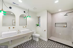 1906 S 10th St, Philadelphia, PA 19148 - Photo 23