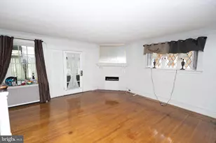 986 E Godfrey Ave, Philadelphia, PA 19124 - Photo 7