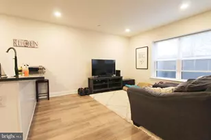 492 Roxborough Ave, Philadelphia, PA 19128 - Photo 3