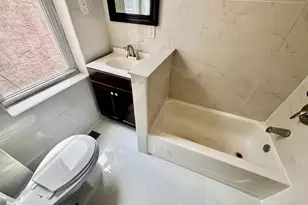 2450 S American St, Philadelphia, PA 19148 - Photo 11