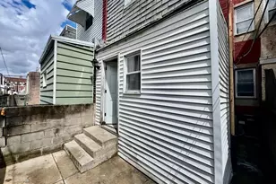 2450 S American St, Philadelphia, PA 19148 - Photo 15