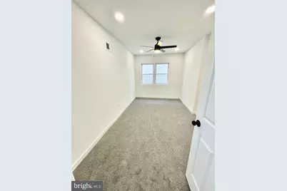 912 N 30th Street, Philadelphia, PA 19130 - Photo 3