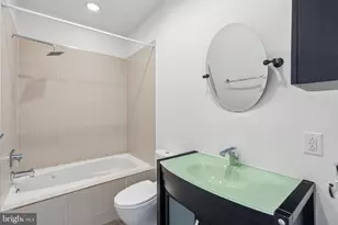 752 S Hicks St, Philadelphia, PA 19146 - Photo 13