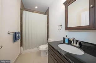 825 N 20th St, Philadelphia, PA 19130 - Photo 17