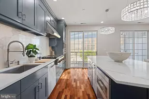 406 Regatta Dr, Philadelphia, PA 19146 - Photo 1