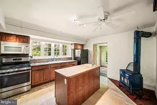 7700 Lincoln Dr, Philadelphia, PA 19118 - Photo 17