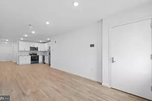 917 N 43rd St, Philadelphia, PA 19104 - Photo 11