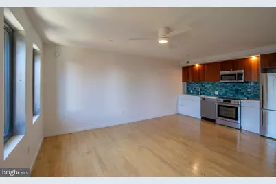 152 W Laurel Street #UNIT 404, Philadelphia, PA 19123 - Photo 5