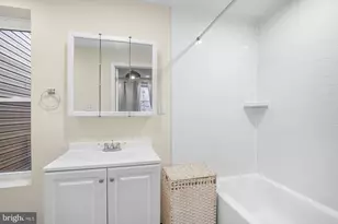 618 N 40th St, Philadelphia, PA 19104 - Photo 7